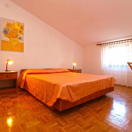 Apartament Center 1018 *